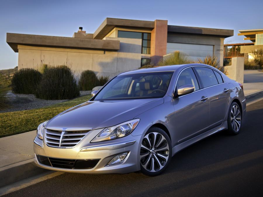  Hyundai Genesis R-Spec 2011 года  (фото 19 из 21)